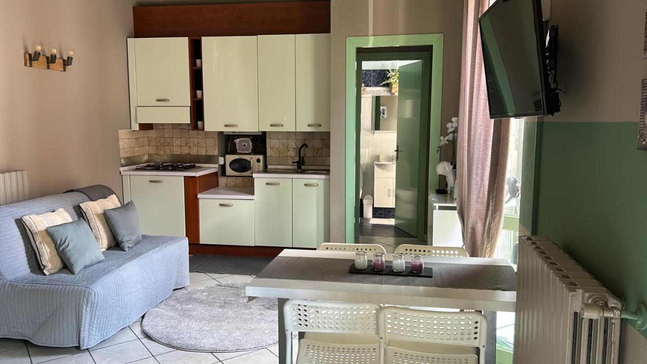 Апартаменты Bon Bon Del Corso Con Terrazzo E Aria Condizionata Асти Экстерьер фото